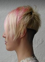 asymetryczne fryzury krótkie - uczesanie damskie zdjęcie numer 11B